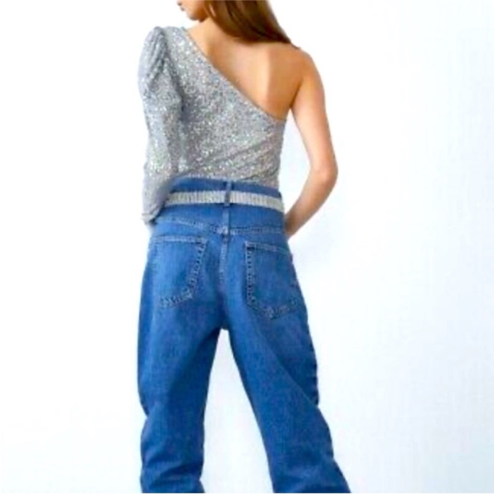 Silver One-Shoulder Top with Blue Jeans